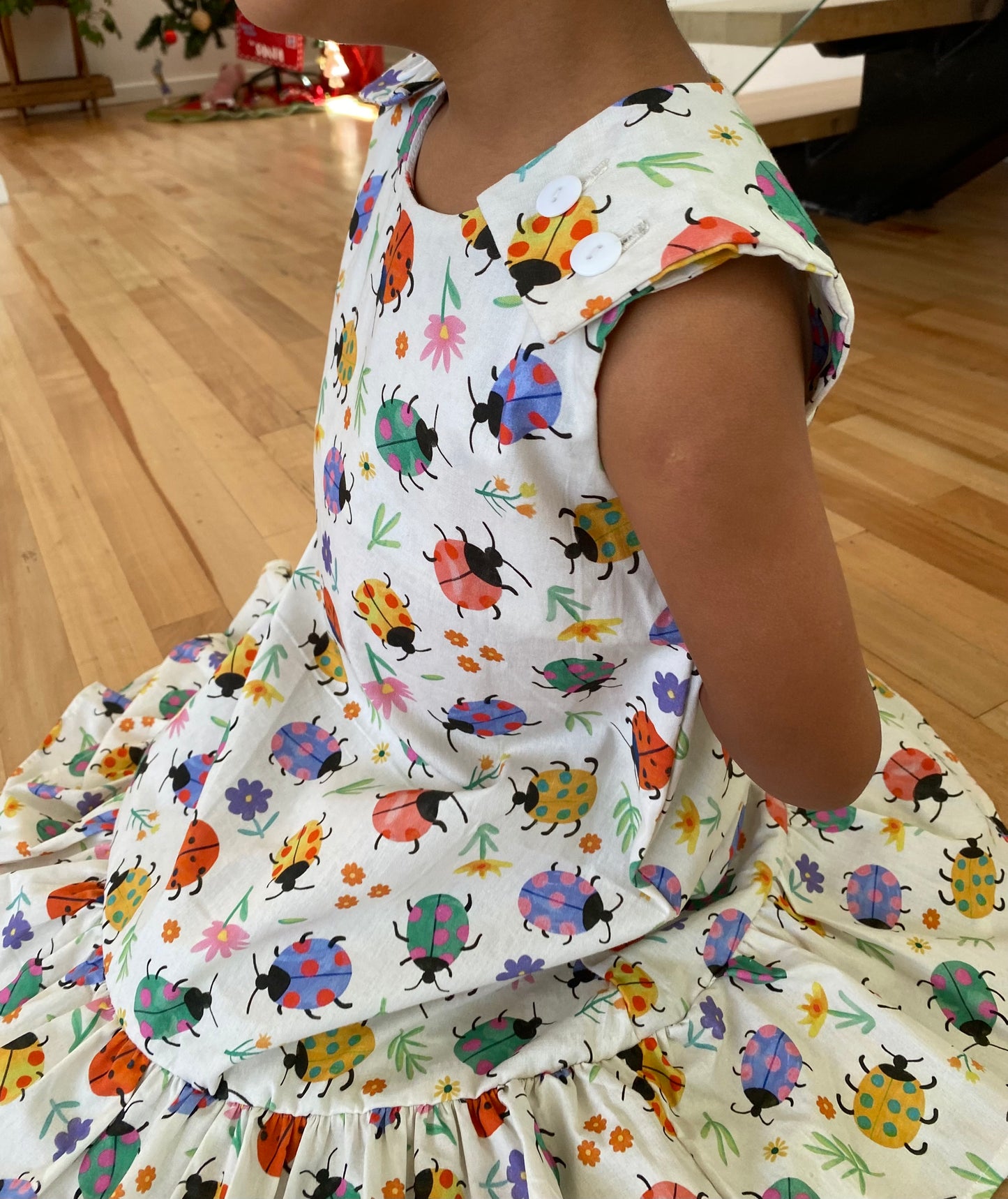 Vestido Expansible Trapecio de Chinitas + collet de REGALO + descosedor de hilos GRATIS